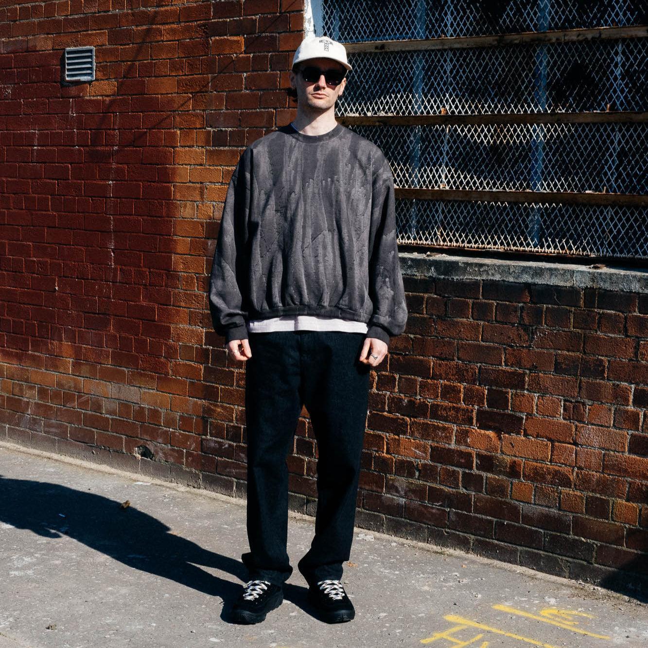 Never Never Concrète Sweatshirt - Black - Image 9