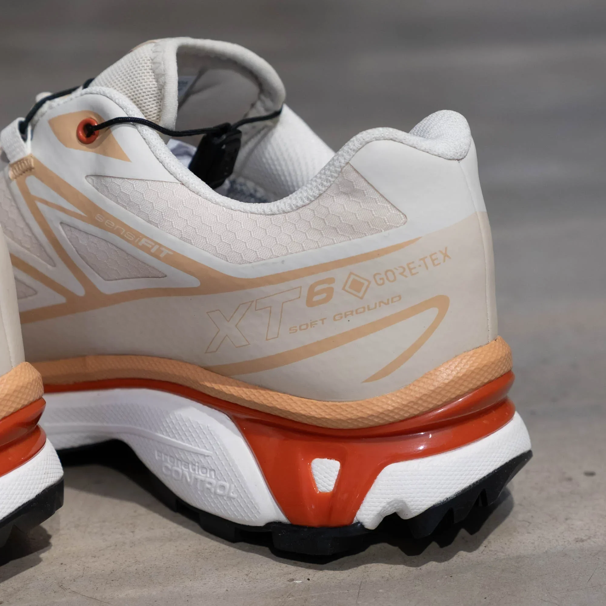 Salomon XT-6 GTX Shoes - Almond Milk/Soft Clay/Burnt Ochre - Image 3